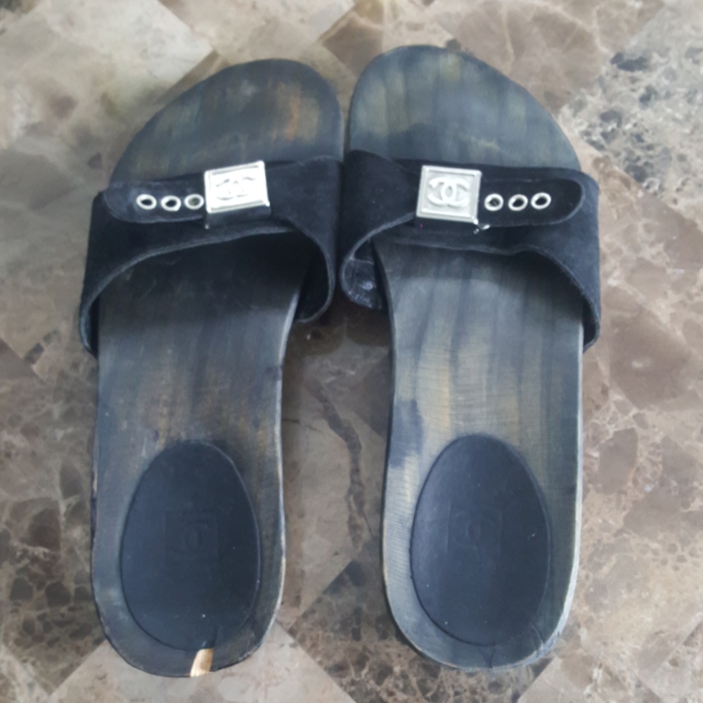 🎉 Authentic Chanel clogs🎉